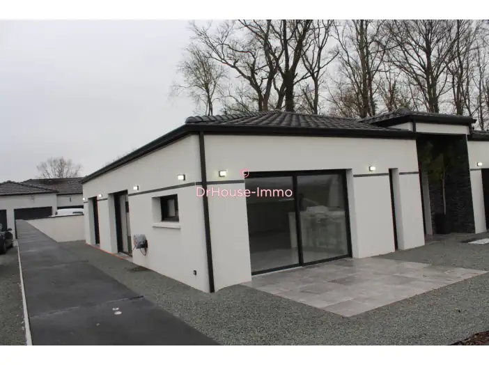 Maison 5 pièces de 143 m² - Saint-Médard-de-Guizières (33230)