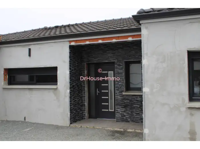 Maison 5 pièces de 137 m² - Saint-Médard-de-Guizières (33230)