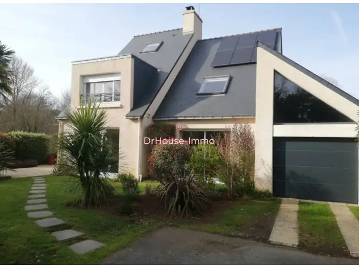 Maison 7 pièces de 189 m² - Guidel (56520)