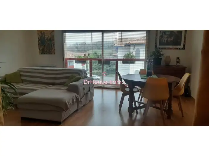 Appartement 3 pièces de 71 m² - Hendaye (64700)