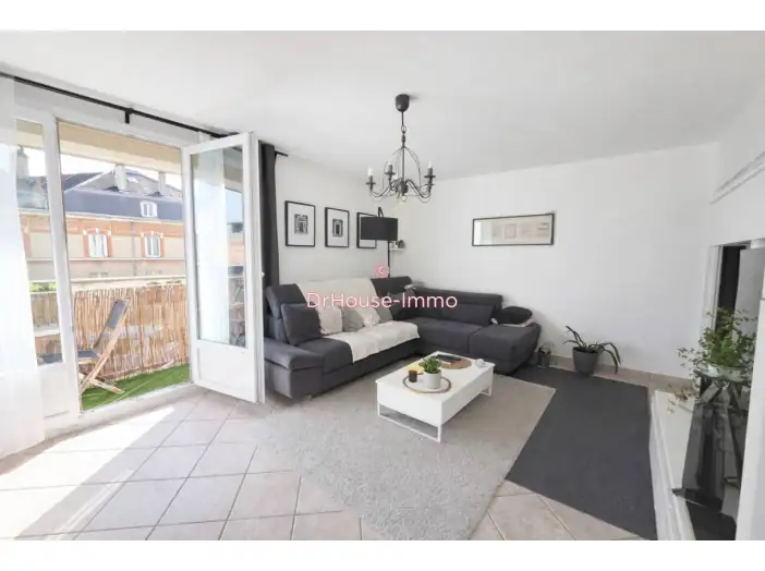 Appartement 4 pièces de 86 m² - Tinqueux (51430)