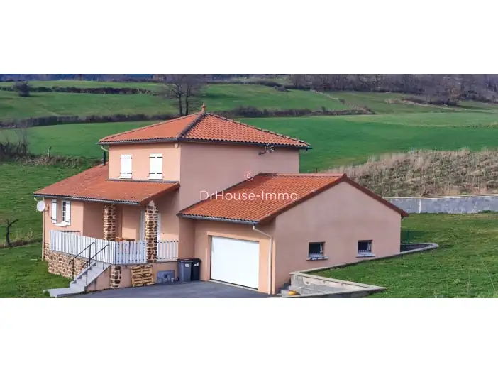 Maison 7 pièces de 145 m² - Langeac (43300)