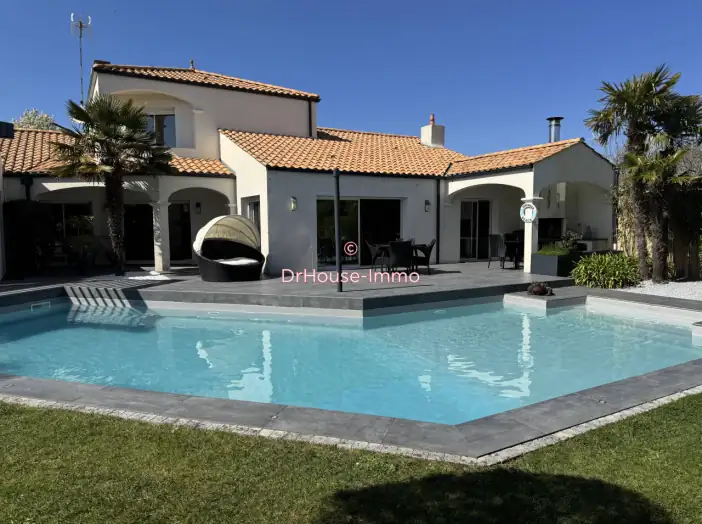 Maison 6 pièces de 183 m² - Sables-d'Olonne (85180)