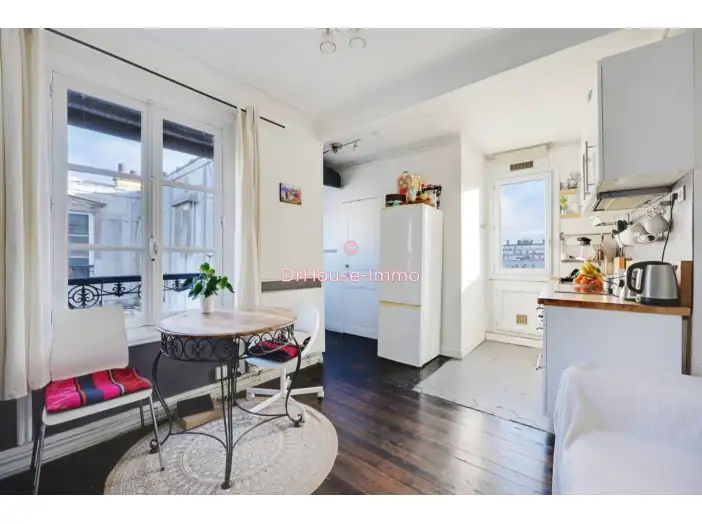 Appartement 2 pièces de 28 m² - Paris (75018)