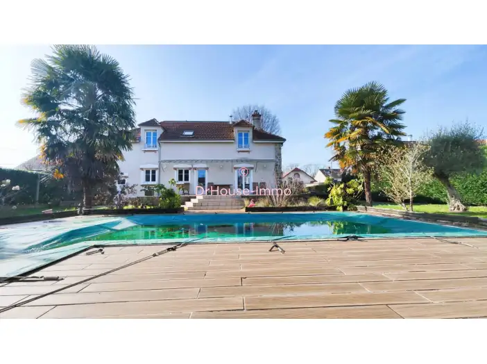 Maison 8 pièces de 253 m² - Villemoisson-sur-Orge (91360)