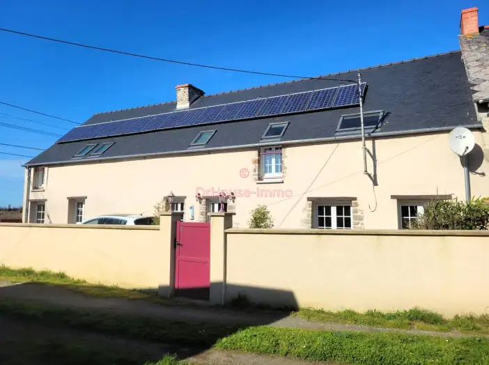 Maison 9 pièces de 250 m² - Hirel (35120)