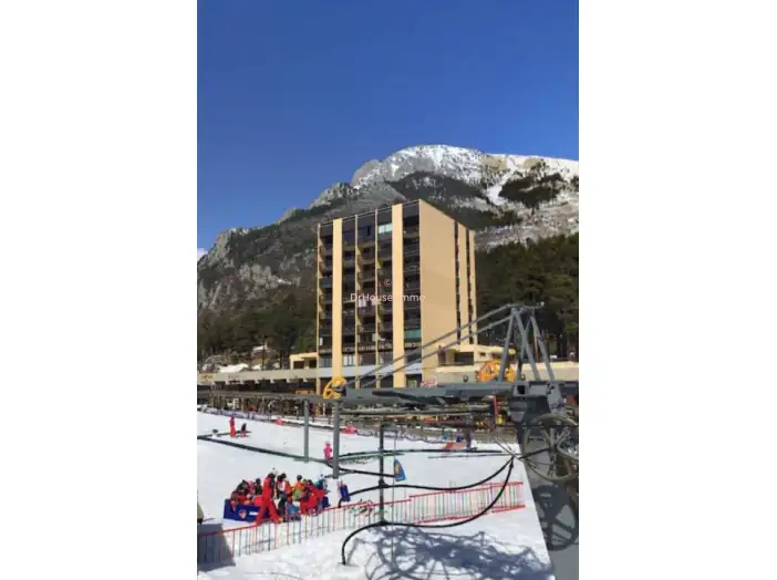 Parking / Box de 18 m² - Valdeblore (06420)