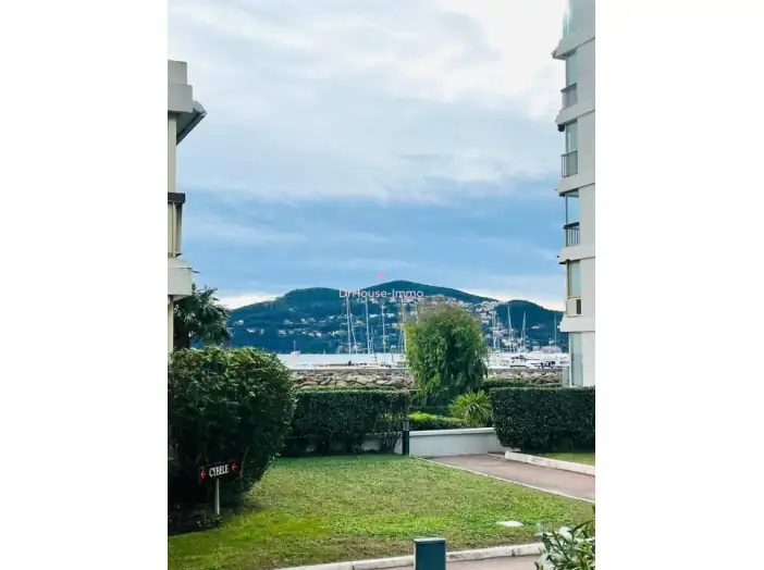 Image des la section Servies