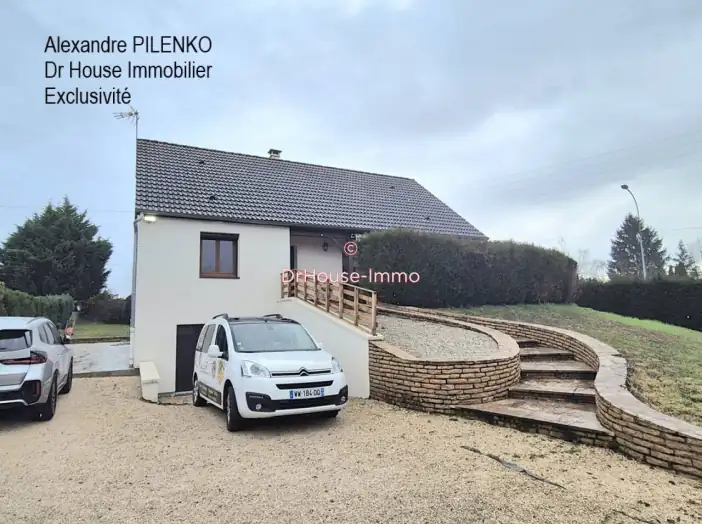 Maison 7 pièces de 145 m² - Saint-Rémy (71100)