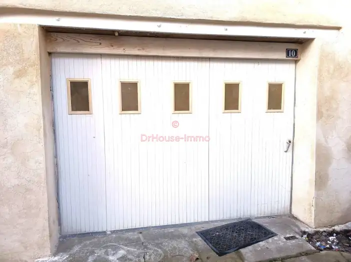 Parking / Box de 21 m² - Thouars (79100)