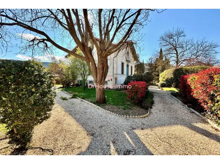 Maison 7 pièces de 240 m² - Carcassonne (11000)