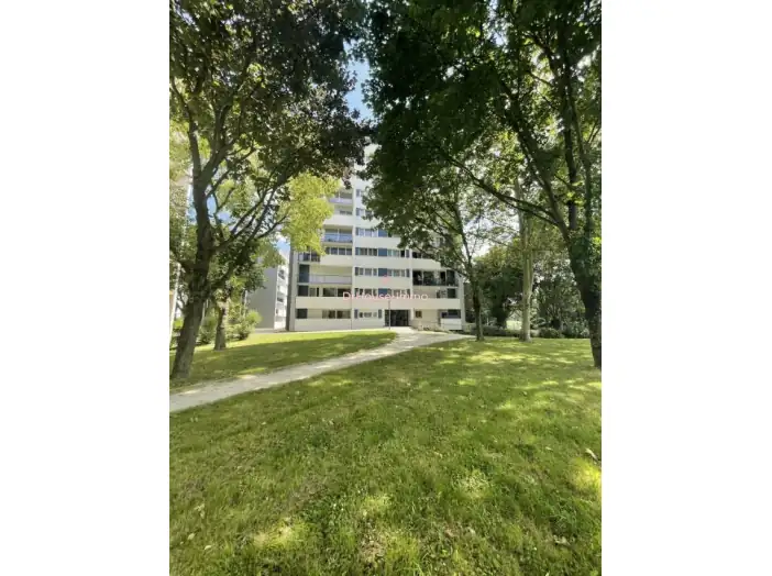 Appartement 2 pièces de 56 m² - Sevran (93270)