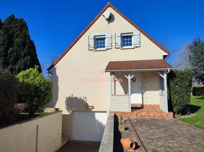 Maison 5 pièces de 104 m² - Sainte-Croix-sur-Mer (14480)