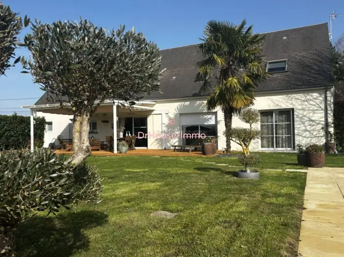 Maison 8 pièces de 222 m² - Vennecy (45760)