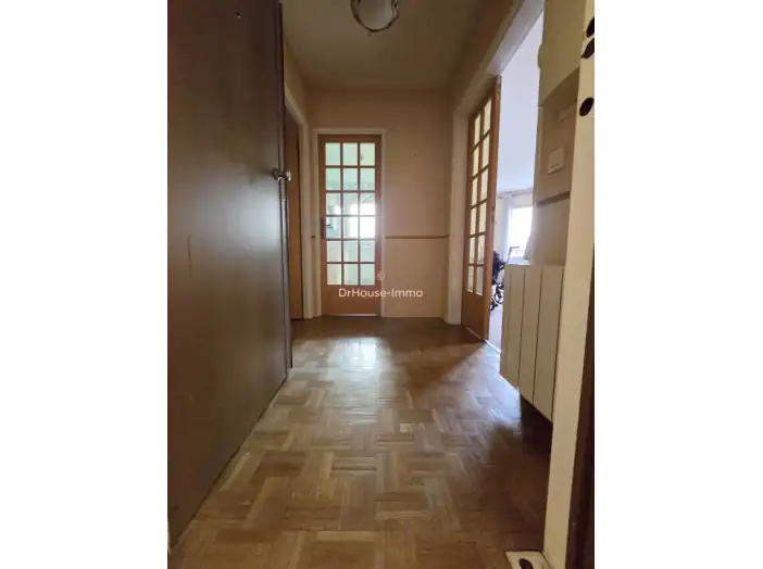 Appartement 2 pièces de 51 m² - Créteil (94000)