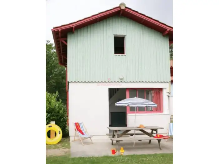 Maison 3 pièces de 44 m² - Arès (33740)