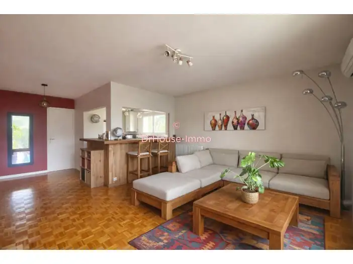 Appartement 2 pièces de 45 m² - Marseille (13009)