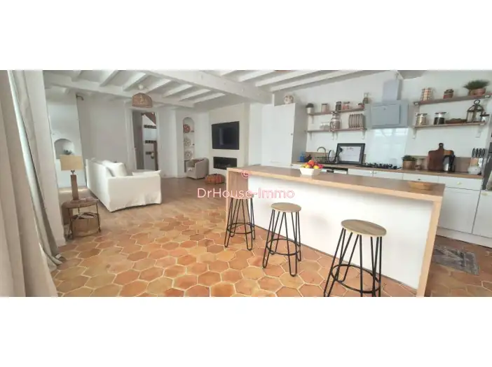 Maison 9 pièces de 240 m² - Villaines-sous-Bois (95570)