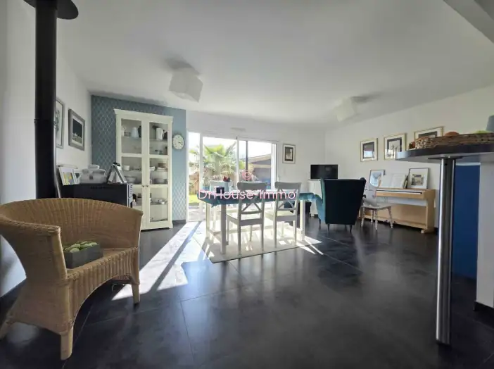 Maison 4 pièces de 79 m² - Puyravault (85450)