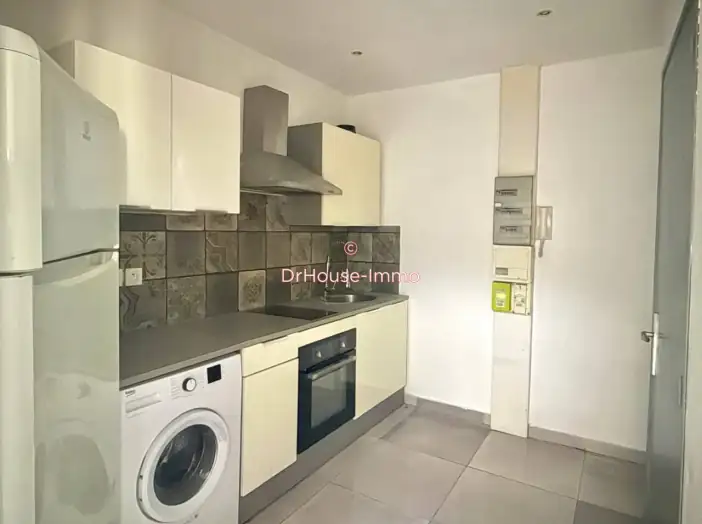 Appartement 2 pièces de 48 m² - Toulon (83100)