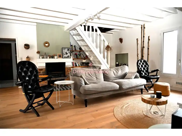 Maison 5 pièces de 152 m² - Villaines-sous-Bois (95570)