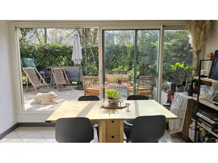 Appartement 3 pièces de 82 m² - Créteil (94000)