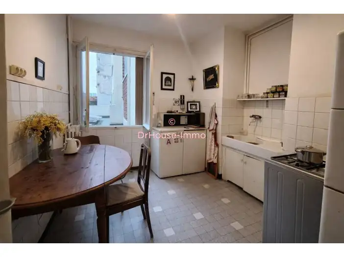 Appartement 3 pièces de 56 m² - Toulon (83000)