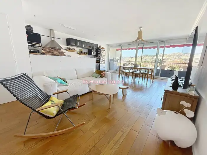 Appartement 4 pièces de 82 m² - Marseille (13016)