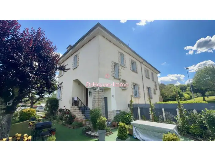 Maison 5 pièces de 105 m² - Luzech (46140)