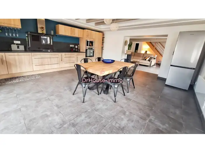 Maison 5 pièces de 145 m² - Trévoux (01600)