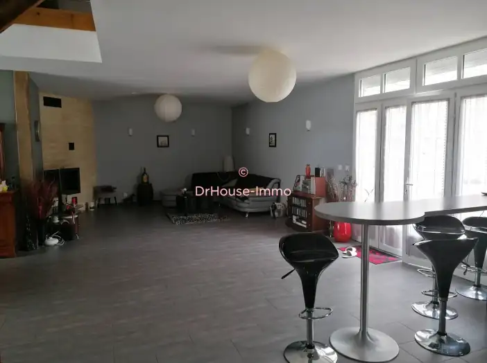 Image des la section Servies