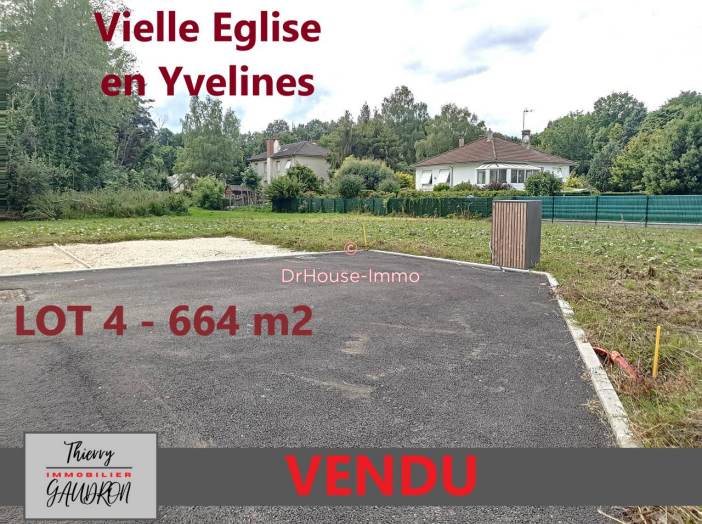 Terrain de 664m²