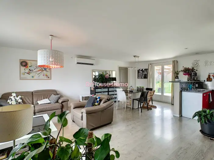 Image des la section Servies