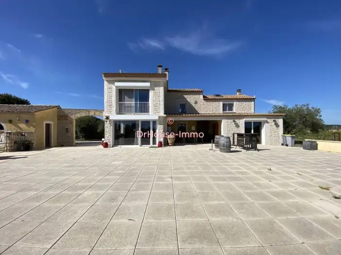 Maison 7 pièces de 182 m² - Aigues-Mortes (30220)