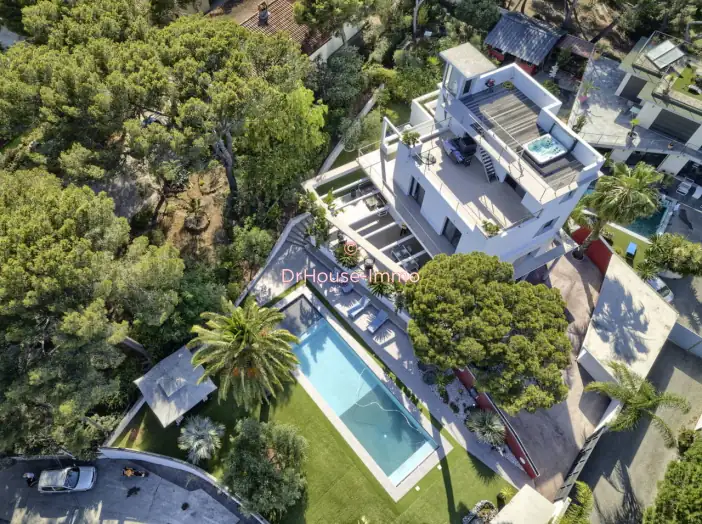 Image des la section Servies