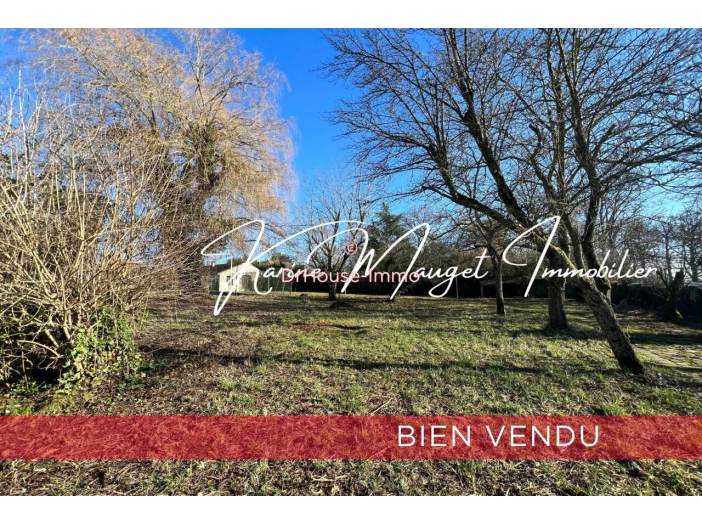 Terrain de 1569m²