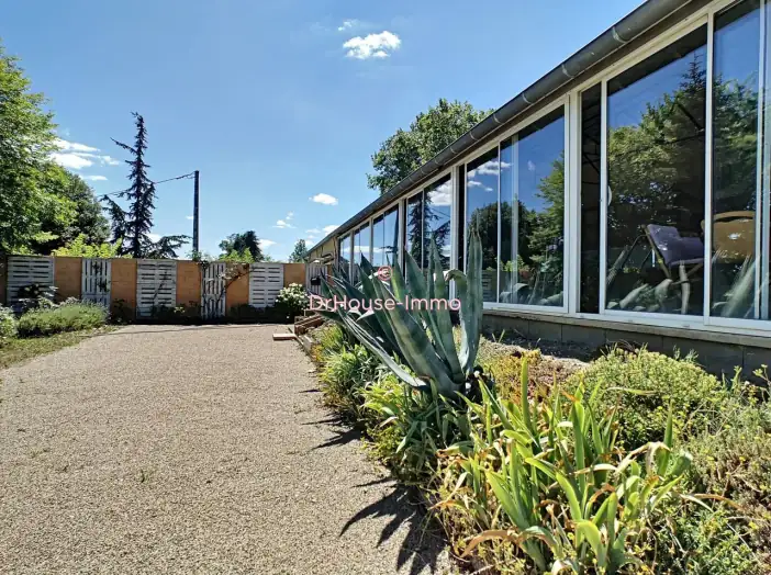 Image des la section Servies