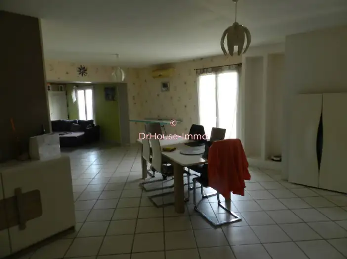 Maison 6 pièces de 140 m² - Capian (33550)