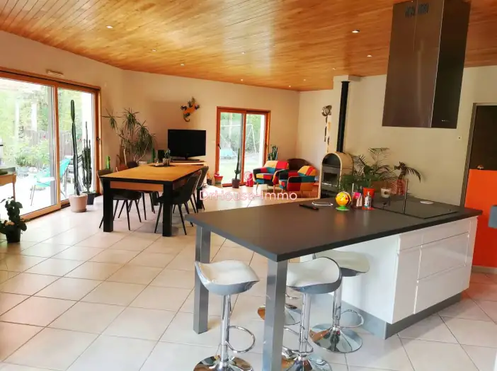 Image des la section Servies