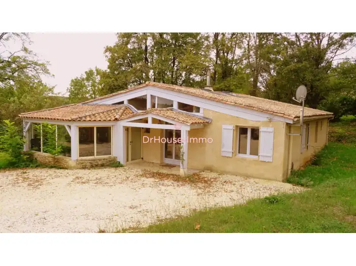 Maison 8 pièces de 150 m² - Douville (24140)