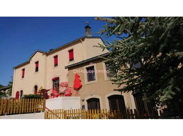 Commerce de 290 m² - Artigues (09460)