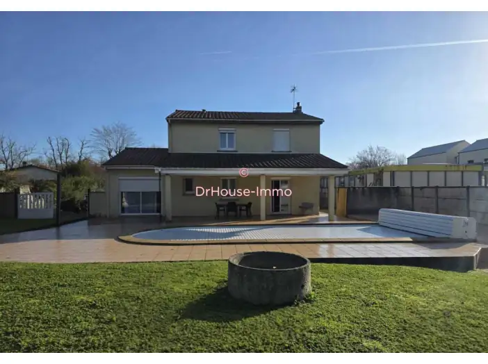 Maison 7 pièces de 139 m² - Mérignac (33700)