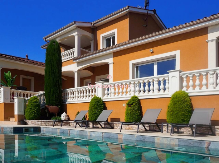 Maison de 193m² - 6 pièces
