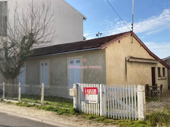 Maison 4 pièces de 93 m² - Arès (33740)
