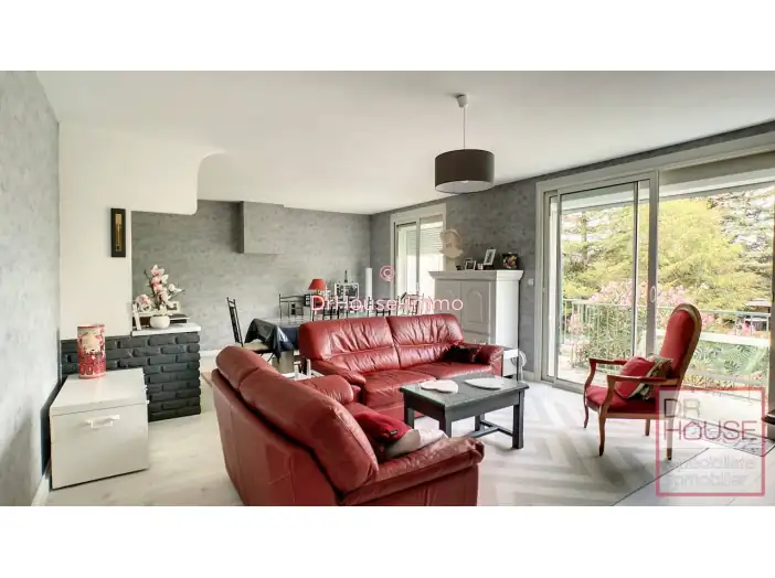 Maison 7 pièces de 190 m² - Lagrave (81150)