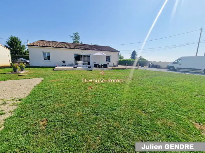 Maison 5 pièces de 124 m² - Saint-Martin-lès-Melle (79500)