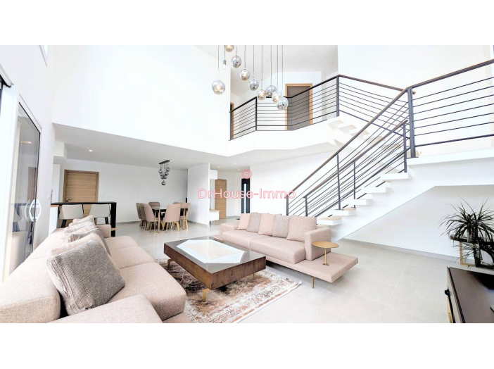 Maison de 164m² - 6 pièces