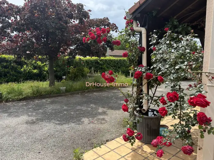 Maison 7 pièces de 201 m² - Romans-sur-Isère (26100)