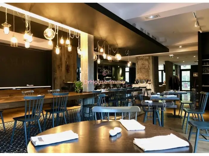 Commerce 4 pièces de 100 m² - Grenoble (38000)