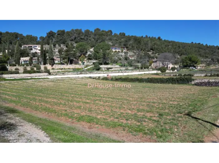 Terrain de 2 896 m² - Cotignac (83570)